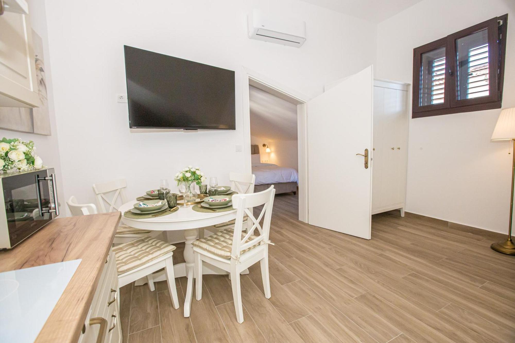 Mind And Apartment *