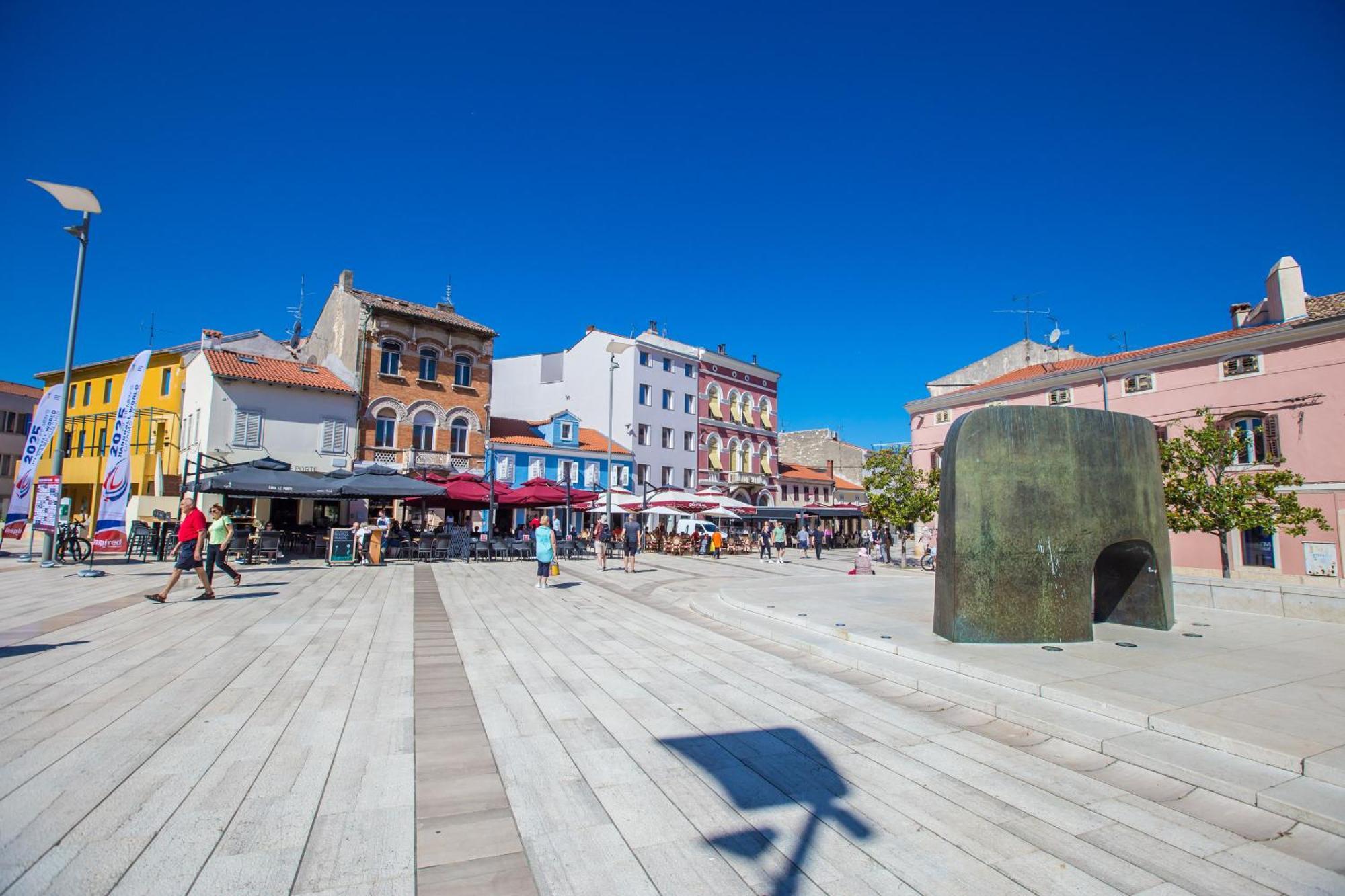 Apartment Mind And Porec
